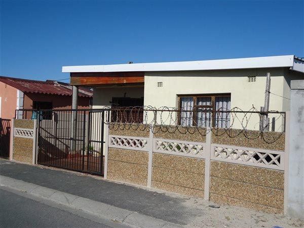 3 Bedroom Property for Sale in Sabata Dalindyebo Square Western Cape